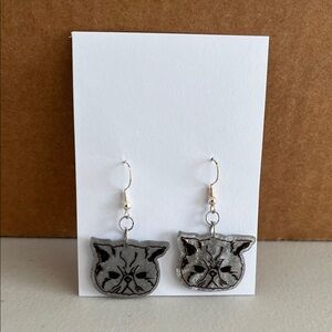 Sparkly Grumpy Cat Face Earrings